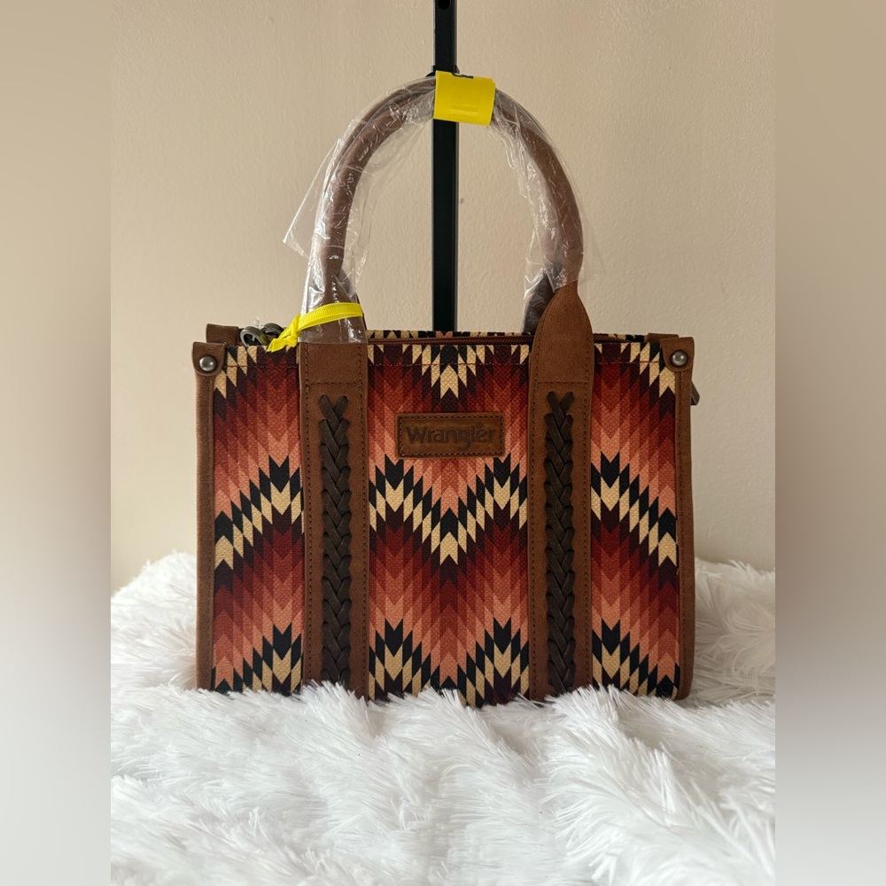 Wrangler Southwest Pattern Bag  🌼Spring Sale- Last Call